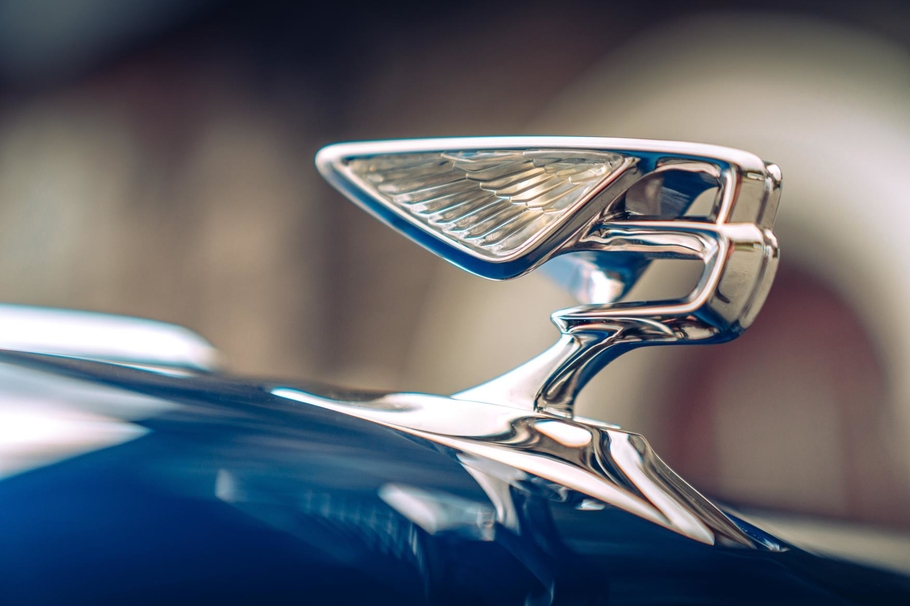 Новый Bentley Flying Spur оценили в 15 2 млн рублей