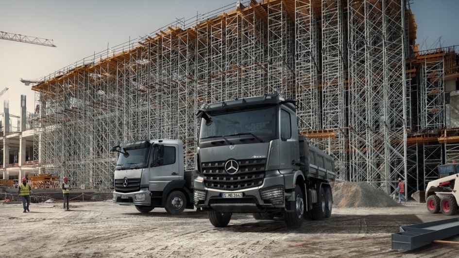 Открылся онлайн-шоурум грузовиков Mercedes-Benz