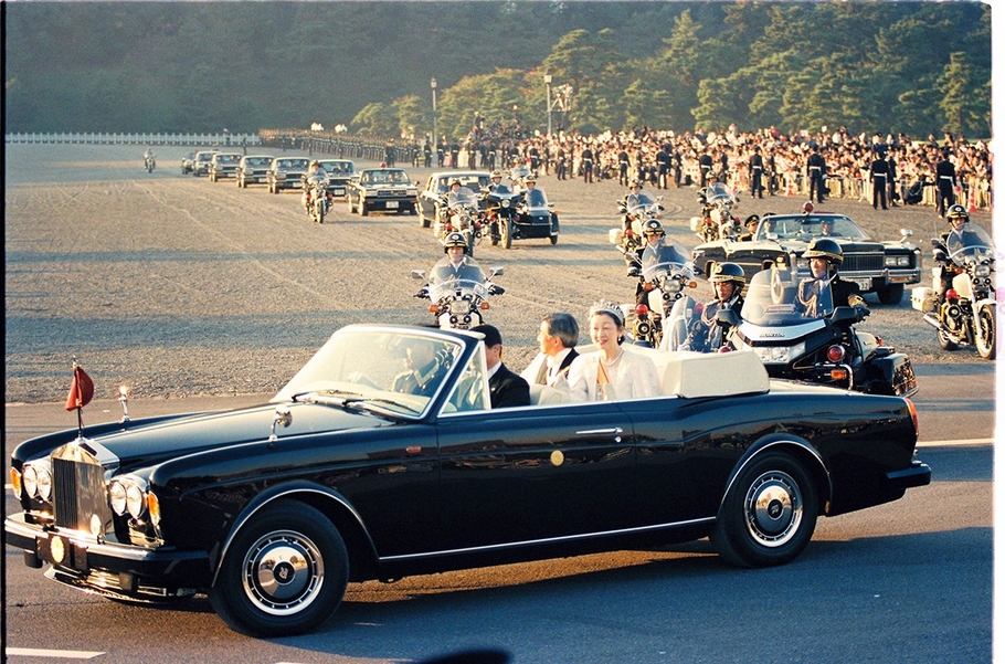 Toyota подготовила кабриолет Century для нового императора Японии