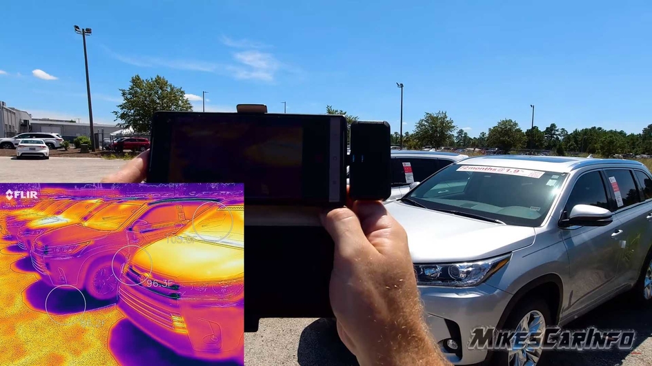 Видео: насколько сильнее черные машины раскаляются на солнце, чем белые