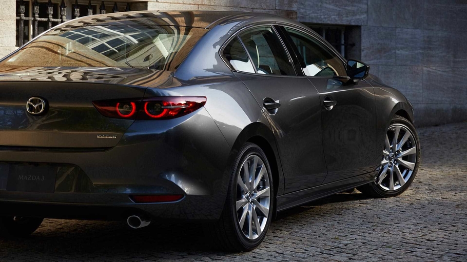 Седаны Mazda3 поступят в продажу в октябре