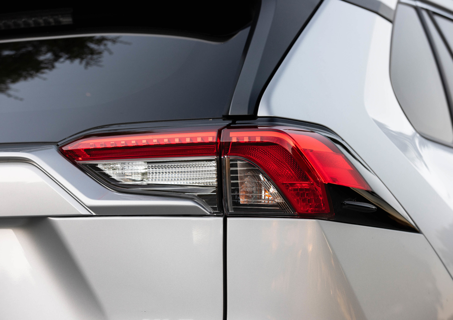 Открыт прием заказов на Toyota RAV4 нового поколения