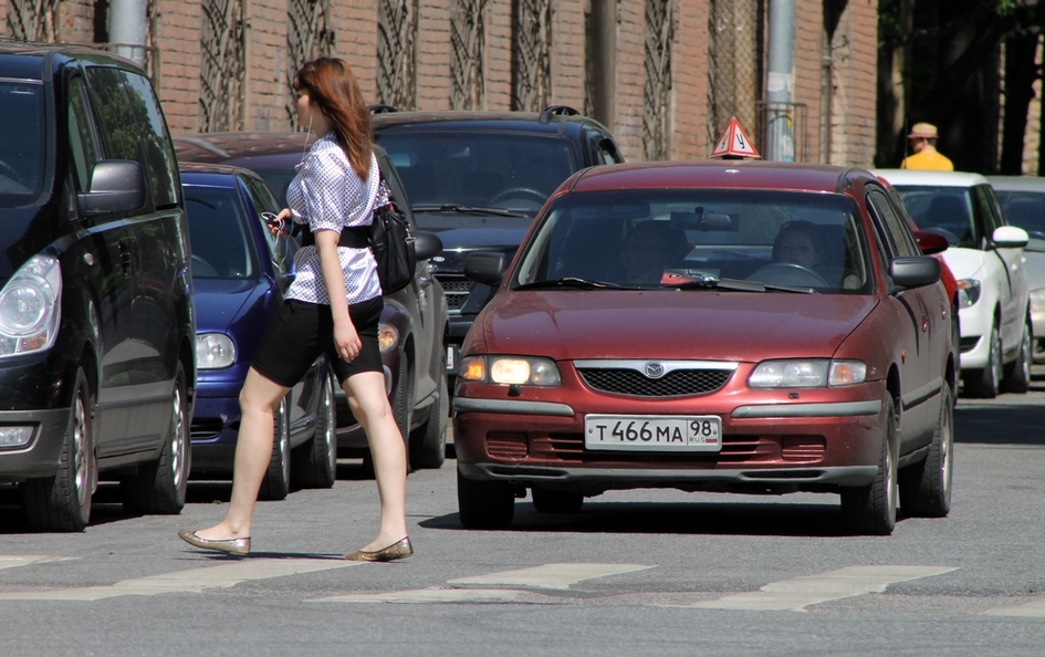 А нужны ли на наших дорогах нерегулируемые пешеходные переходы?