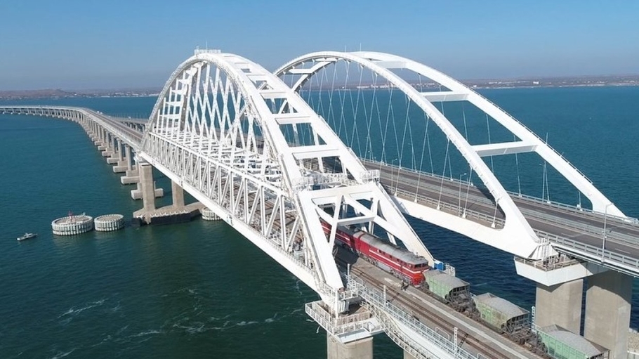Крымский мост готов принять первый поезд из Петербурга