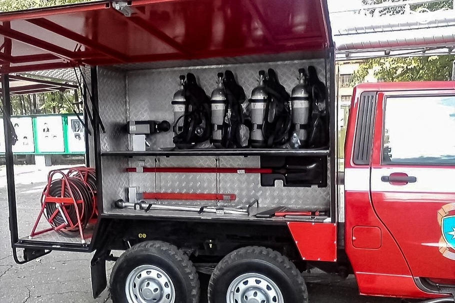 УАЗ рассказал о 6 колесном пожарном автомобиле