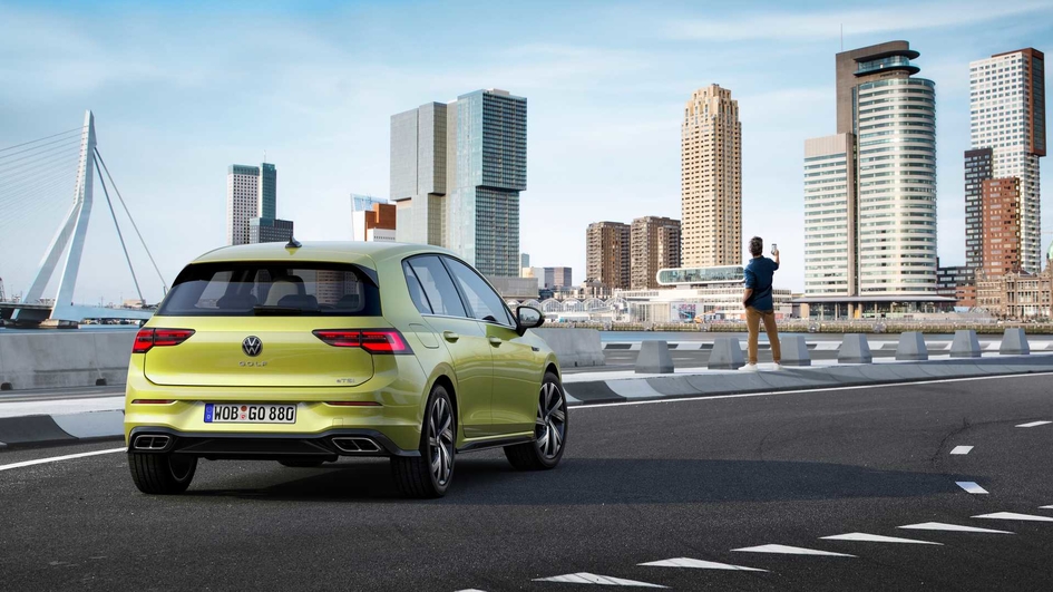 В Германии начались продажи нового Volkswagen Golf. Когда в Россию?