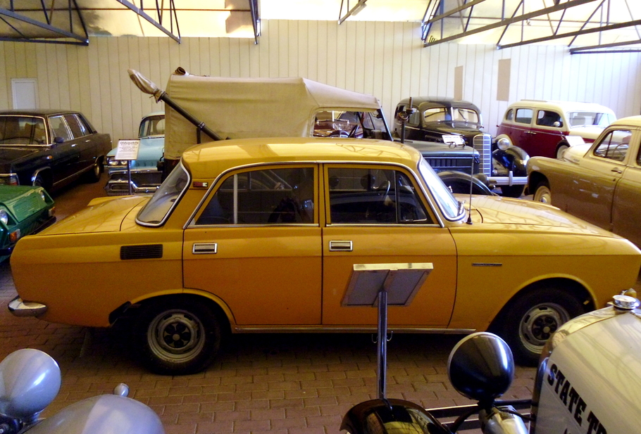 Музей ретро автомобилей в Сочи мал золотник да дорог