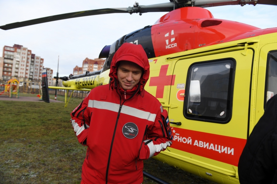 Санитарные вертолеты спасают сотни жизней