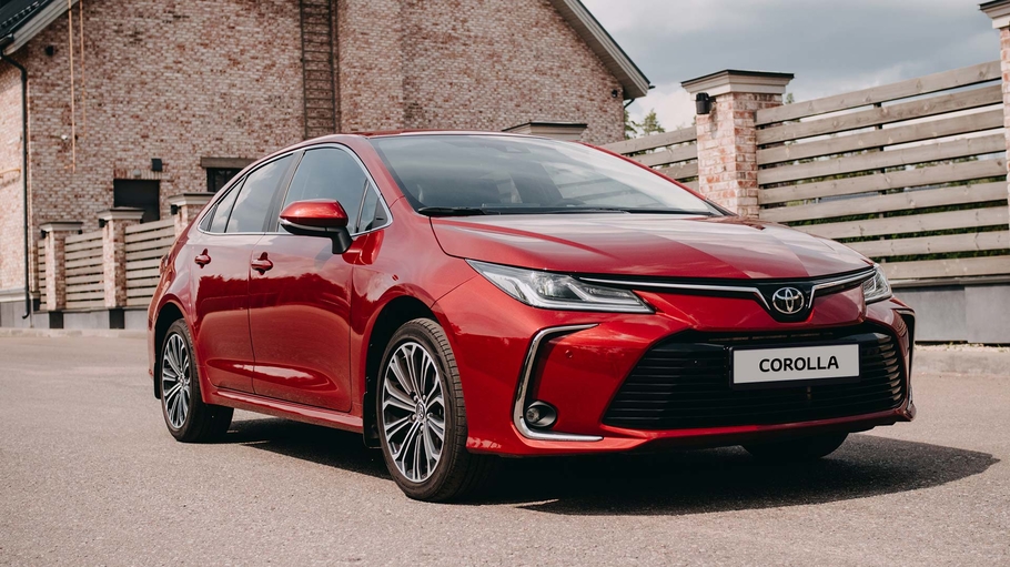 Начались продажи обновленной Toyota Corolla