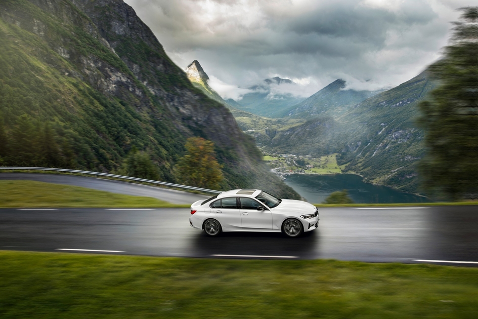 BMW 3-Series обзавелся новой базовой версией