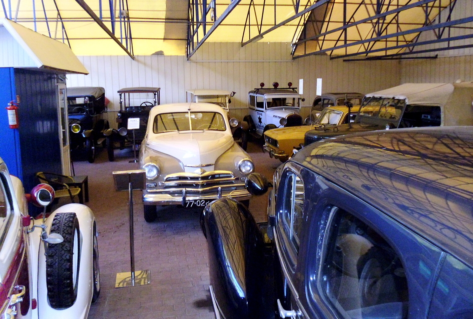 Музей ретро-автомобилей в Сочи: мал золотник, да дорог