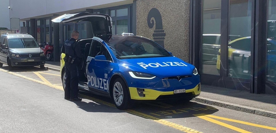 Немецкие полицейские пересядут на кроссоверы на батарейках