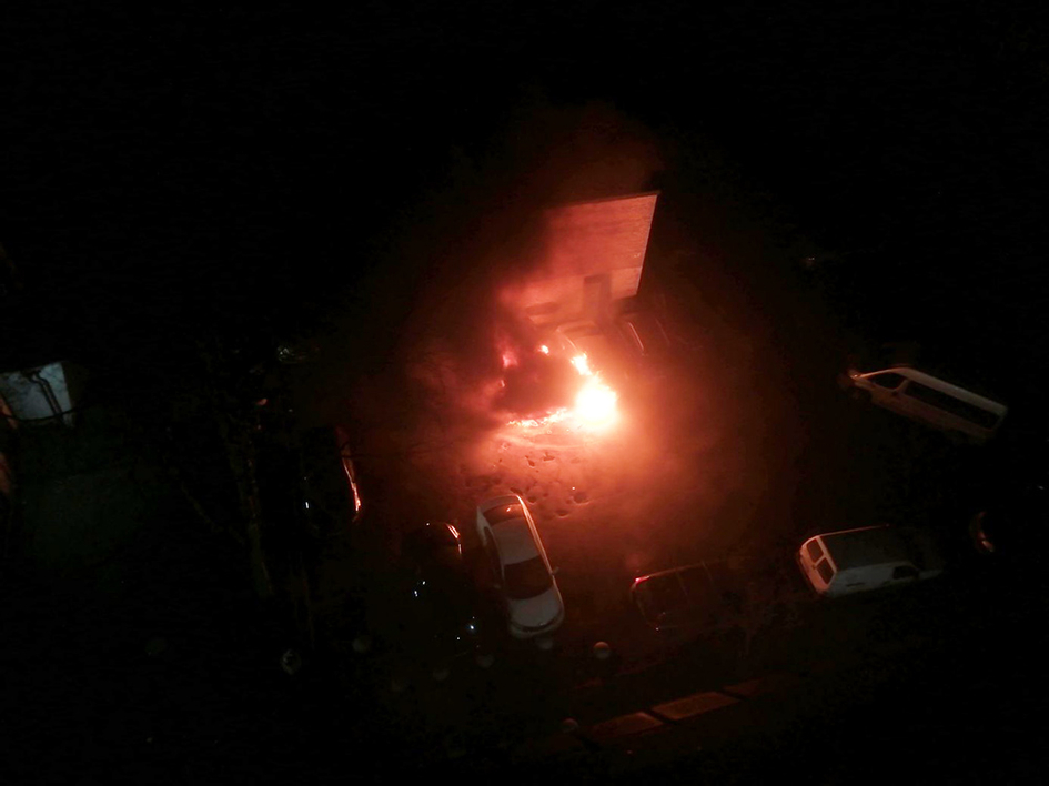 Сгоревшая в Петербурге машина принадлежала лидеру фанатов «Зенита»