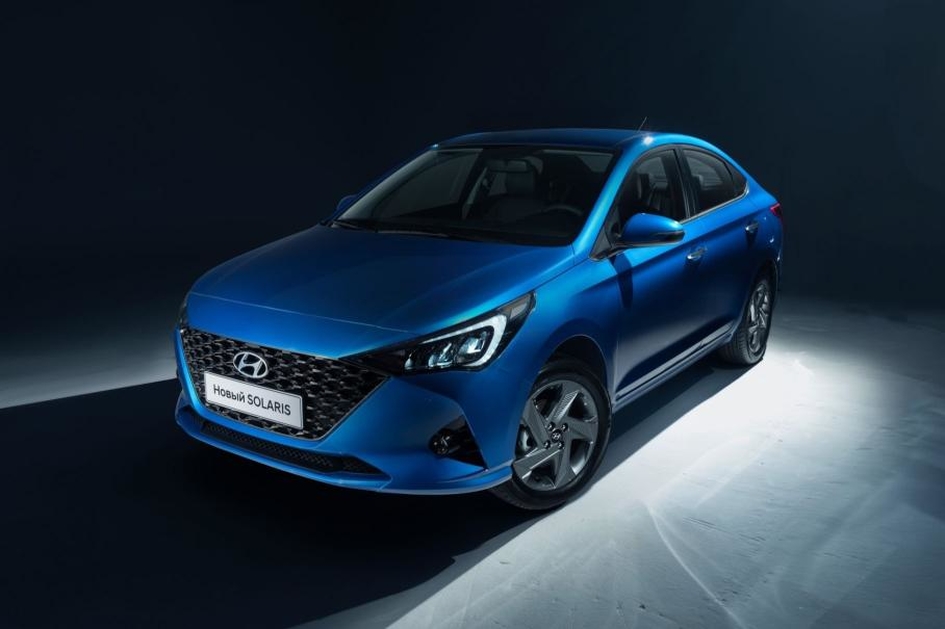 Hyundai назвал дату продаж Solaris в России и показал первые фотографии