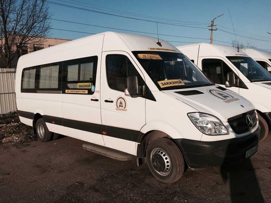 Вопреки коронавирусу автобусы пока что ездят из Великого Новгорода в Санкт Петербург