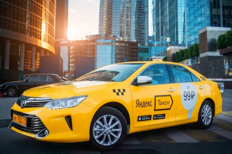 Сервис «Яндекс.Такси» начал выставлять оценки клиентам