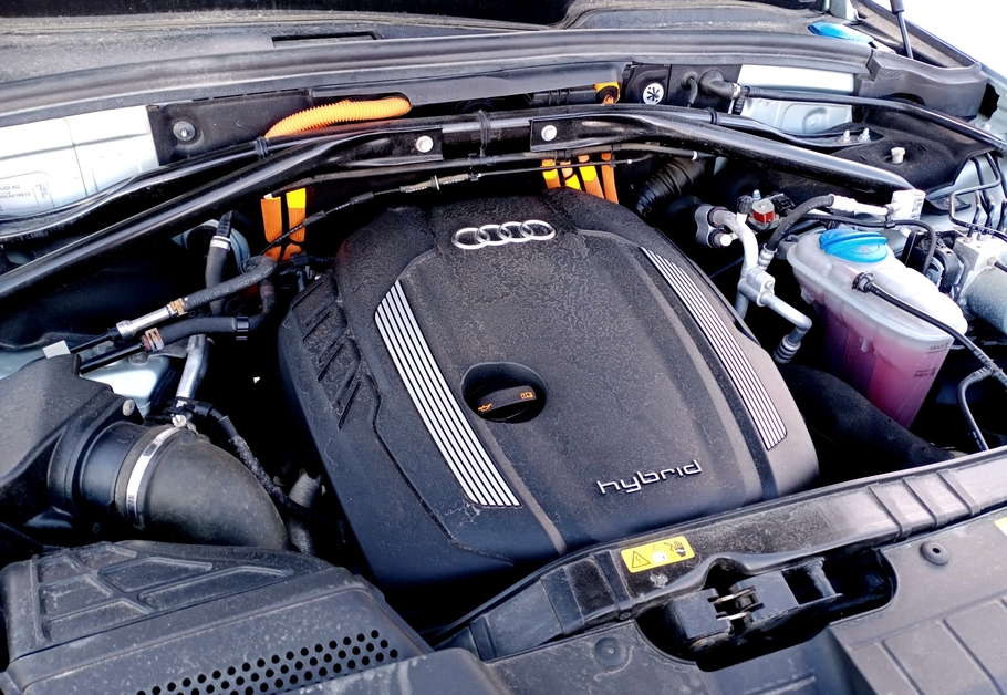 Секонд тест Audi Q5 Hybrid quattro не сошлись характерами