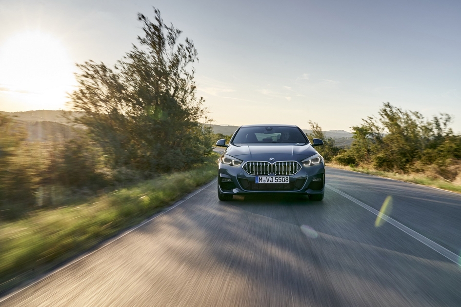 В России стартовали продажи BMW 2-Series Gran Coupe