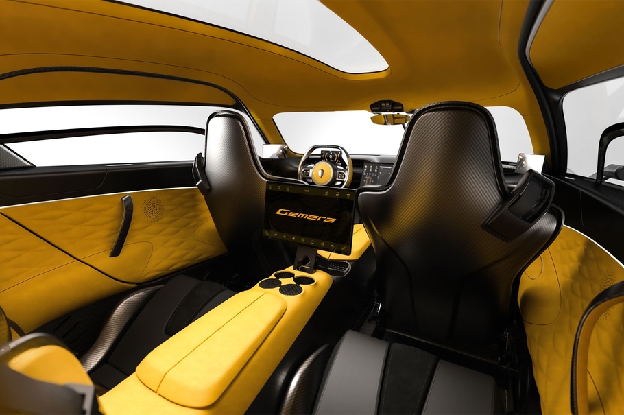 Koenigsegg представил два быстрых гиперкара