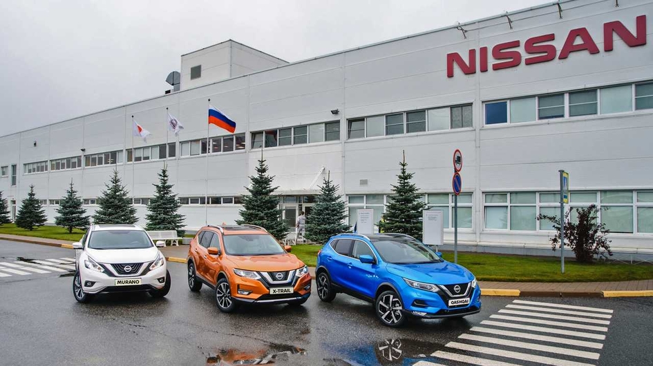 Завод Nissan сокращает производство