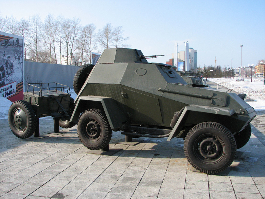 В Омске воссоздан легкий военный броневик БА 64 фото
