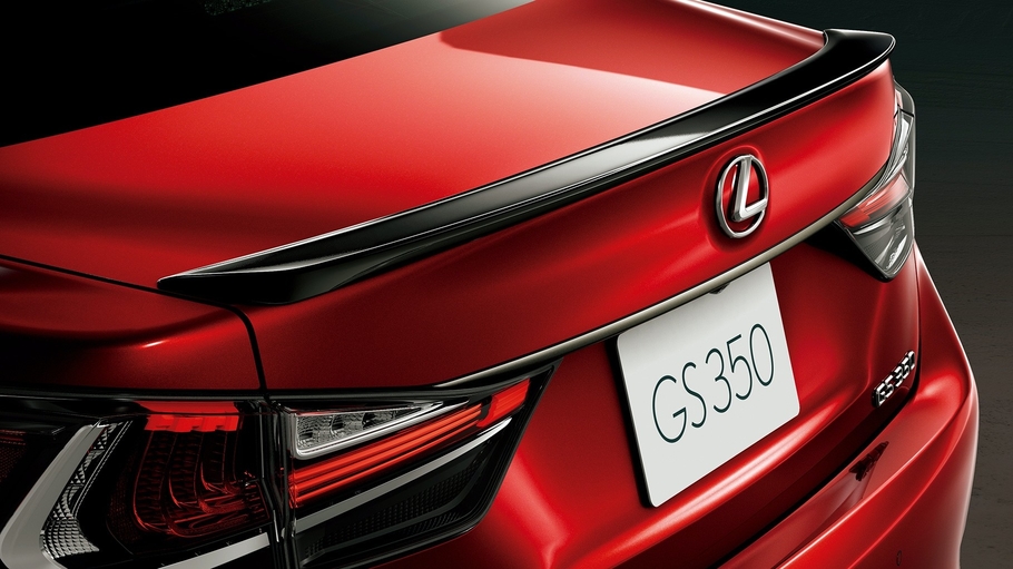 Lexus GS получит сразу две прощальные версии