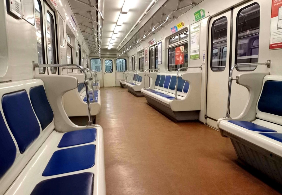 В метро замечено много пассажиров Люди перестали бояться коронавируса