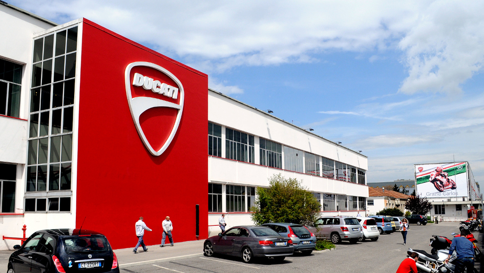 Ducati постепенно возобновляет производство мотоциклов в Болонье