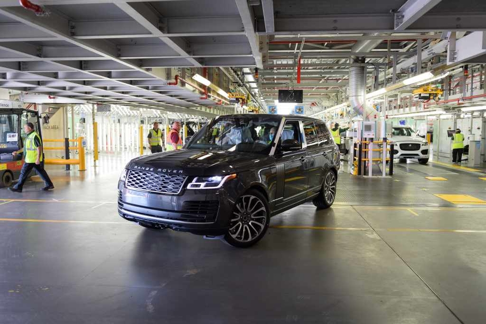 В Британии "дистанционно" собран первый Range Rover