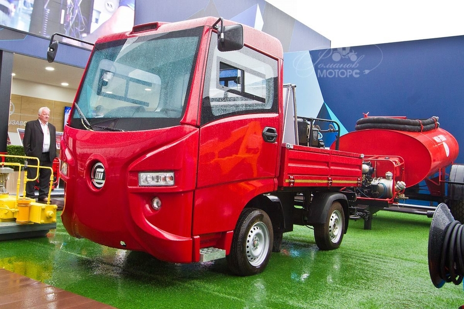 В России стартовали продажи электрического грузовичка Муравей