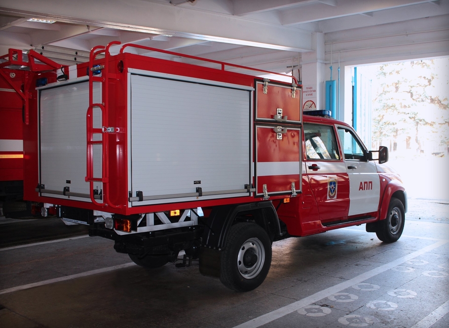 УАЗ Профи превратился в пожарный автомобиль первой помощи