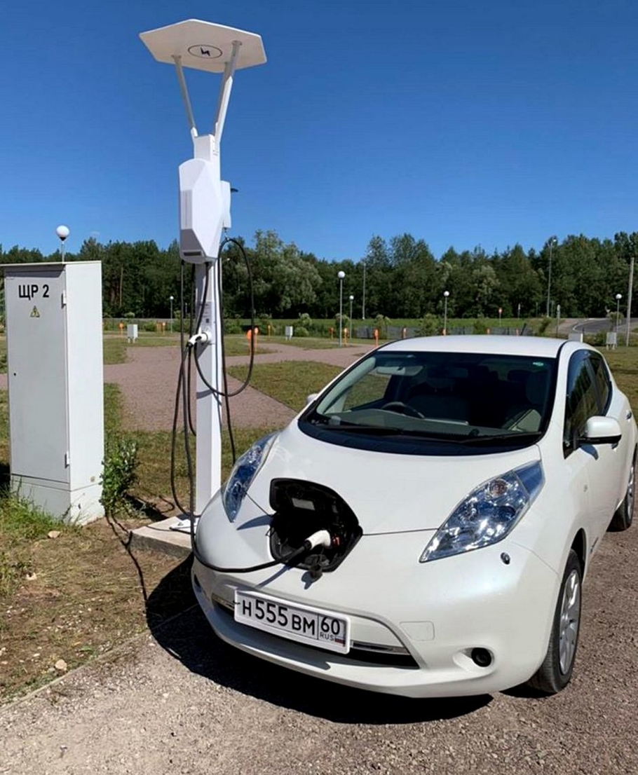 В Пскове начала функционировать первая зарядная станция для электромобилей