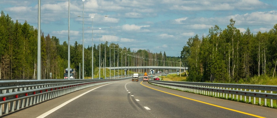На трассе М-11 в Тверской и Новгородской областях увеличили скоростной режим