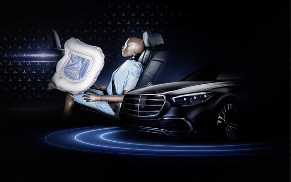 Mercedes-Benz выпустит S-Class с фронтальными подушками безопасности для задних пассажиров