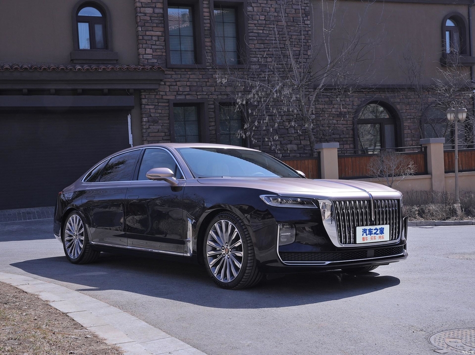 Китайский конкурент Rolls-Royce и Aurus бьет рекорды продаж