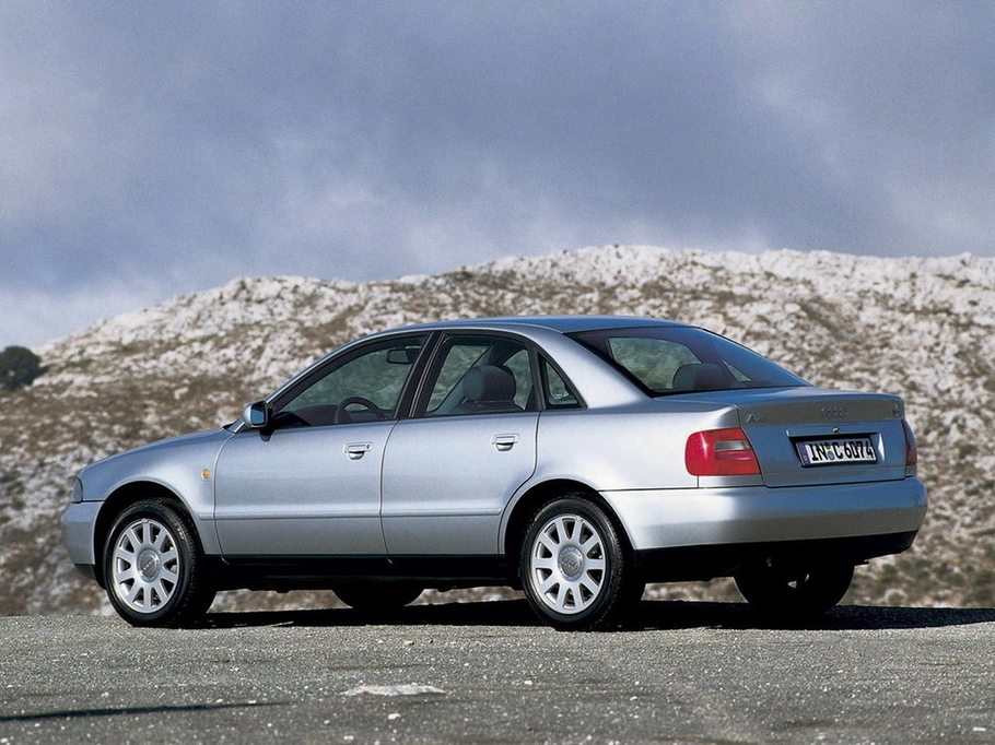 В России отзывают 20 летние автомобили Audi