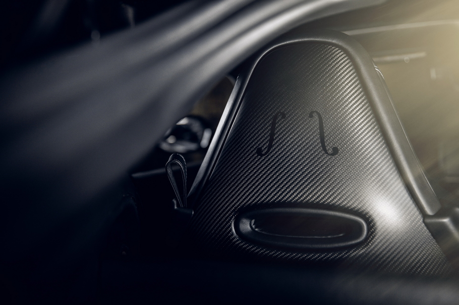 Aston Martin выпустит особые автомобили к премьере нового фильма о Джеймсе Бонде