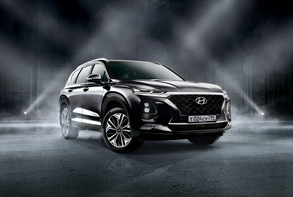 Hyundai анонсирует старт продаж черной версии Santa Fe Black&Brown