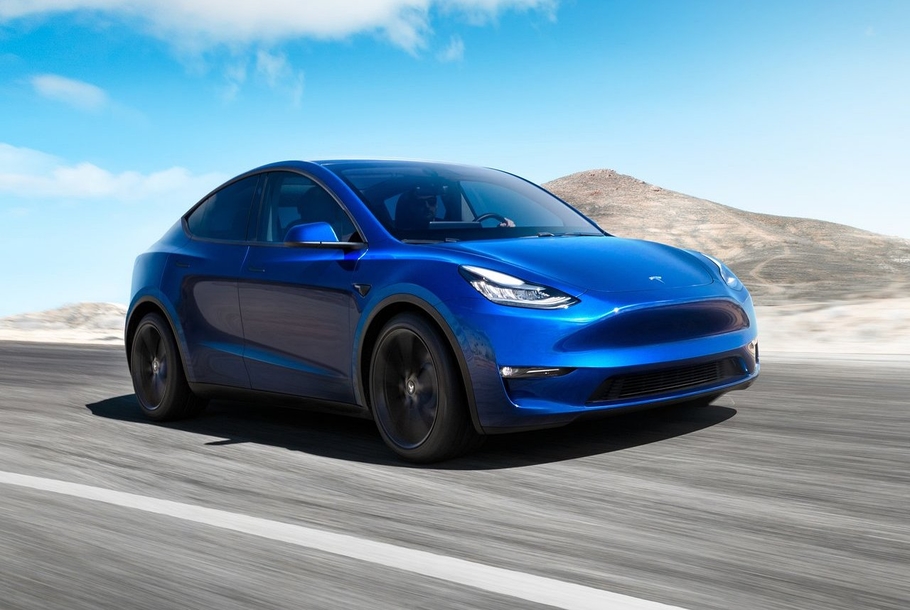 Tesla монтирует на своем заводе самую большую литейную машину