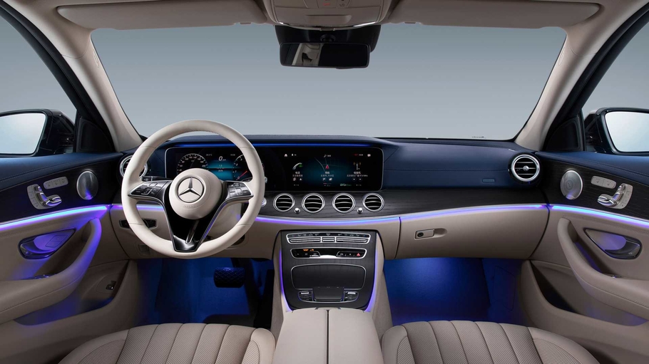 Mercedes Benz обновил длиннобазный E Class