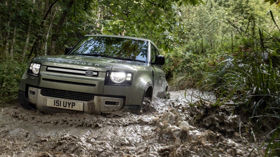 Новый Land Rover Defender в России комплектации и цены