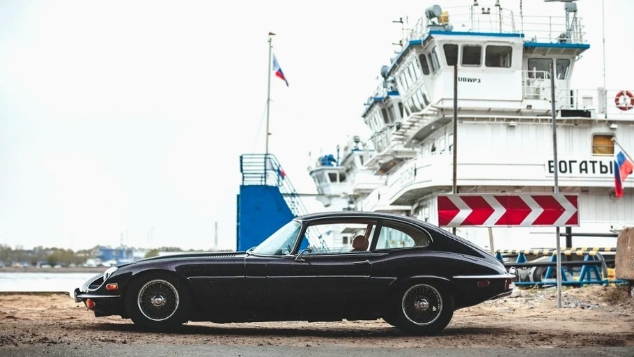 В Санкт Петербурге продают эксклюзивный 50 летний Jaguar