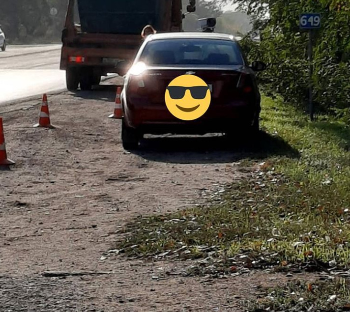 Крымчане хвалят водителя мусоровоза, закрывшего собой камеру-треногу