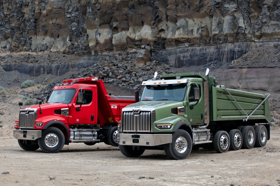 Daimler AG выпустил новый капотный грузовик