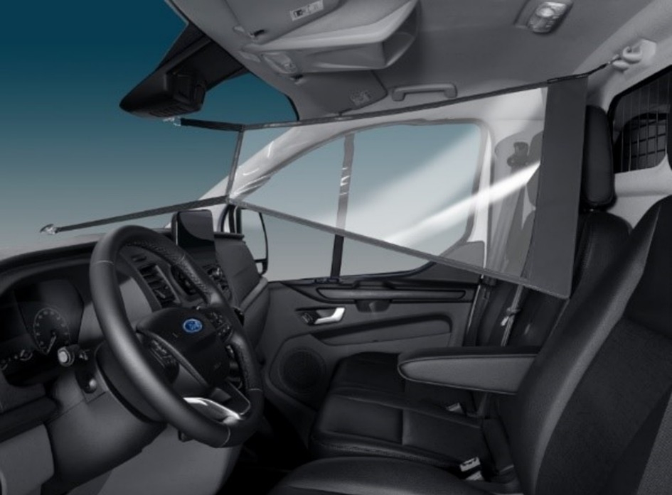 Ford Transit можно укомплектовать антиковидными защитными экранами
