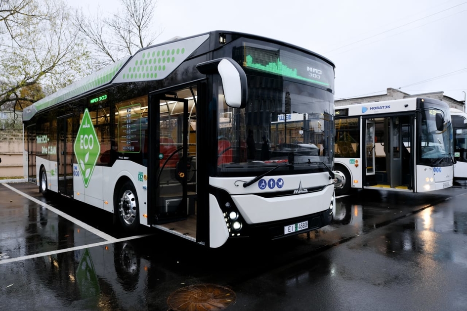Мазовский электробус с «горбинкой» в форме зубра тестируют в Санкт-Петербурге