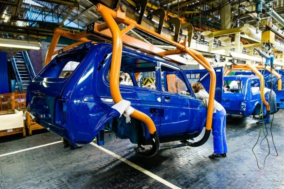 В России сократилось производство автомобилей на 25 процентов