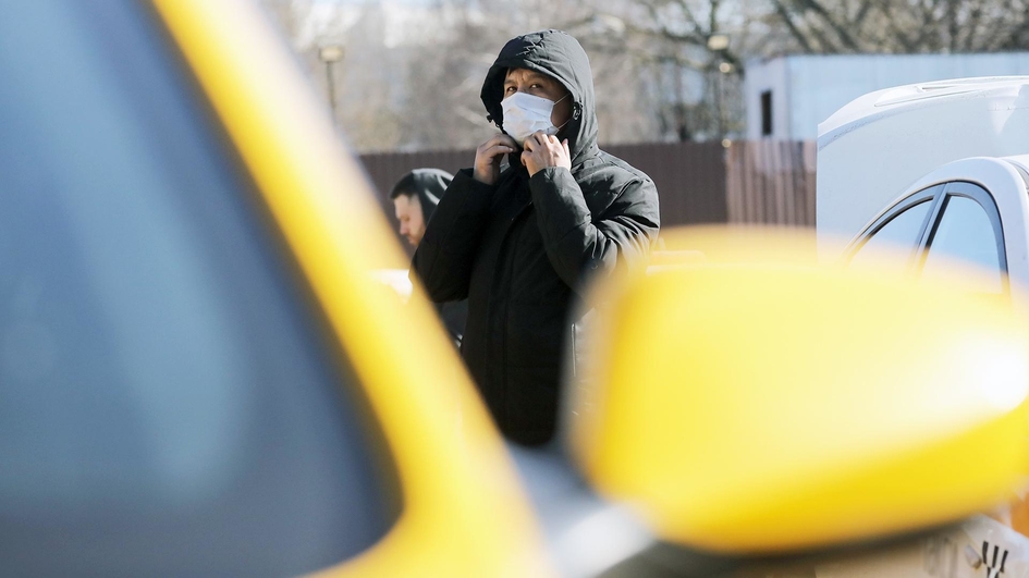 Приметы пандемии: россияне стали чаще ездить в булочную на такси