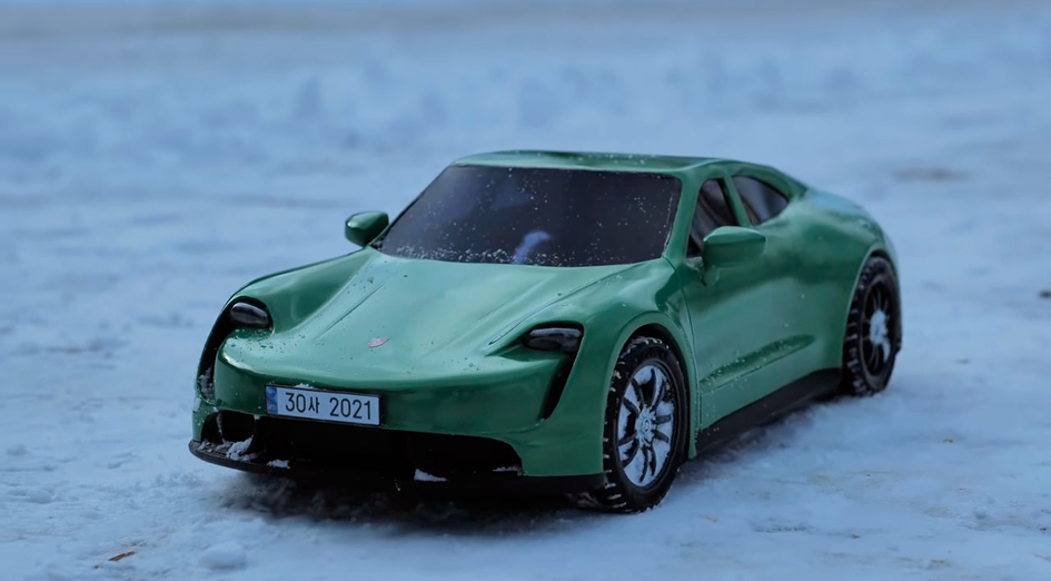 Как сделать Porsche при помощи 3D-ручки (видео)