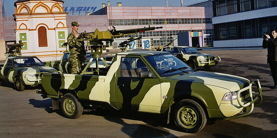 Машина возмездия: «Москвич-2344» с турелью отдают за 1,5 млн рублей